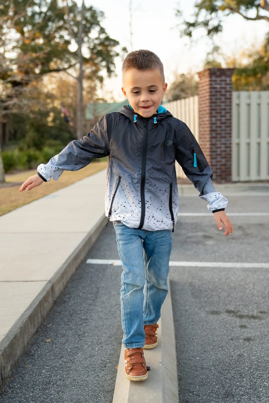 Boys' Lightweight Hooded Water-Resistant Windbreaker Jacket